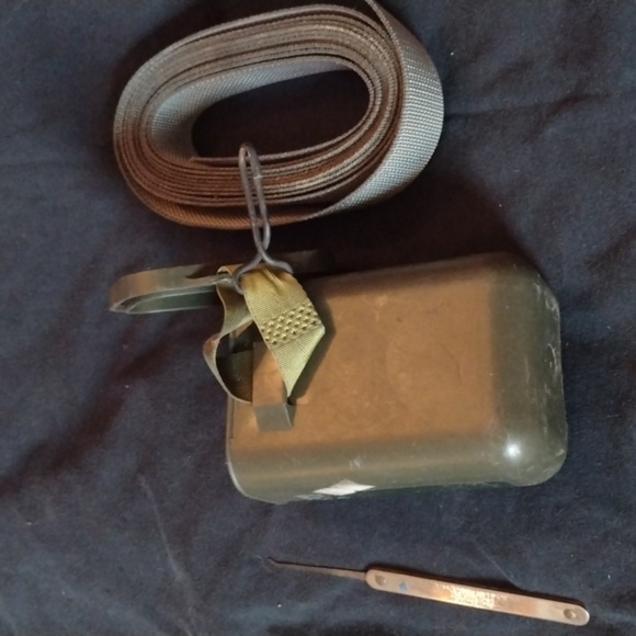 2 for $20😀Army First Aid container+15' nylon rope+HPC Pick - Picture 2 of 2